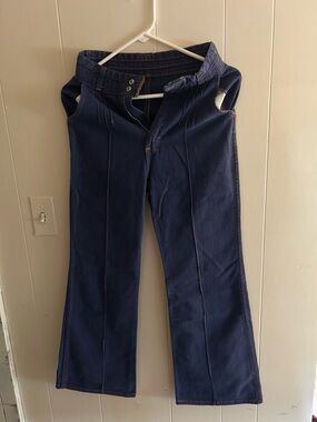 Women’s Navy Blue Jeans - Classic Slight Flare Leg